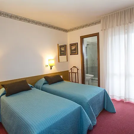 Lido Hotell 3*